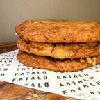 Salty Caramel Macadamia Cookie