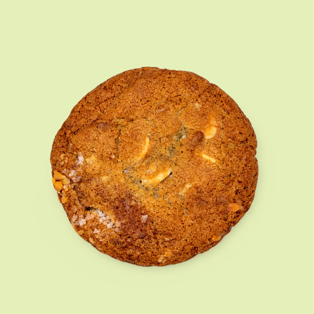 Salty Caramel Macadamia Cookie