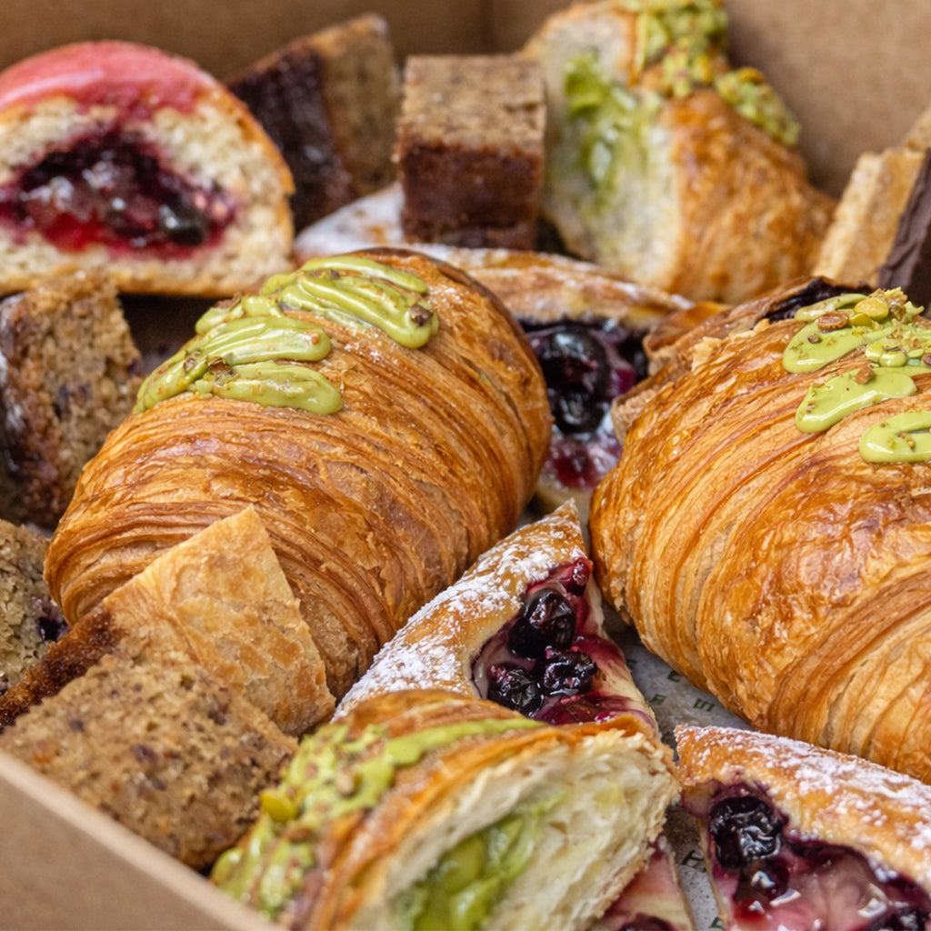 Mix Dessert (Sharing Tray)